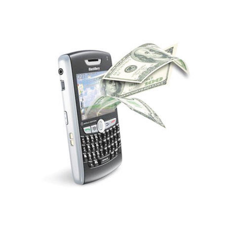 Otra forma de reemplazar billetes y monedas: comprar por SMS