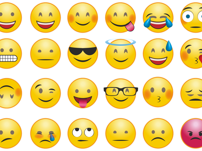 WhatsApp permitiría reaccionar a los mensajes con cualquier emoji